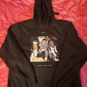 SHEIN Black Graphic Hoodie